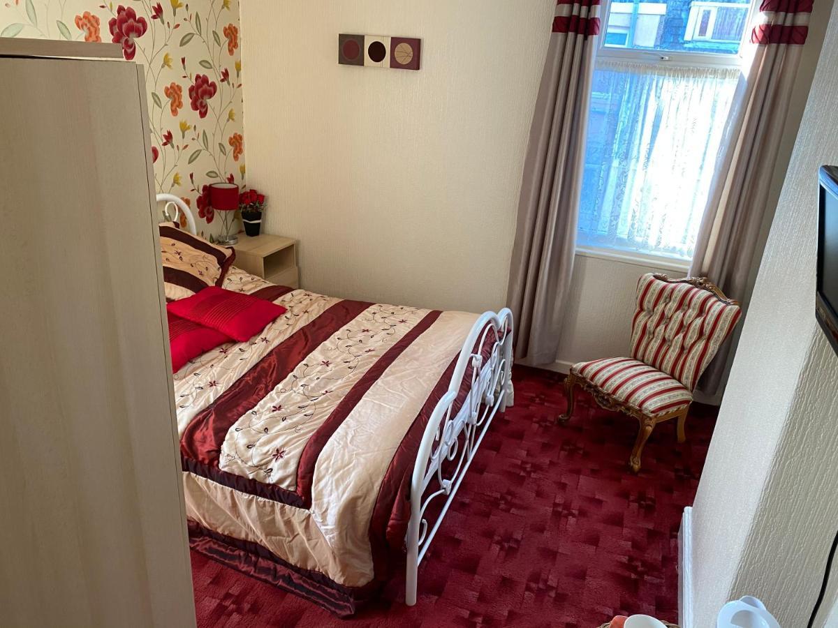 Kirkstead Hotel - Blackpool — Photos 3